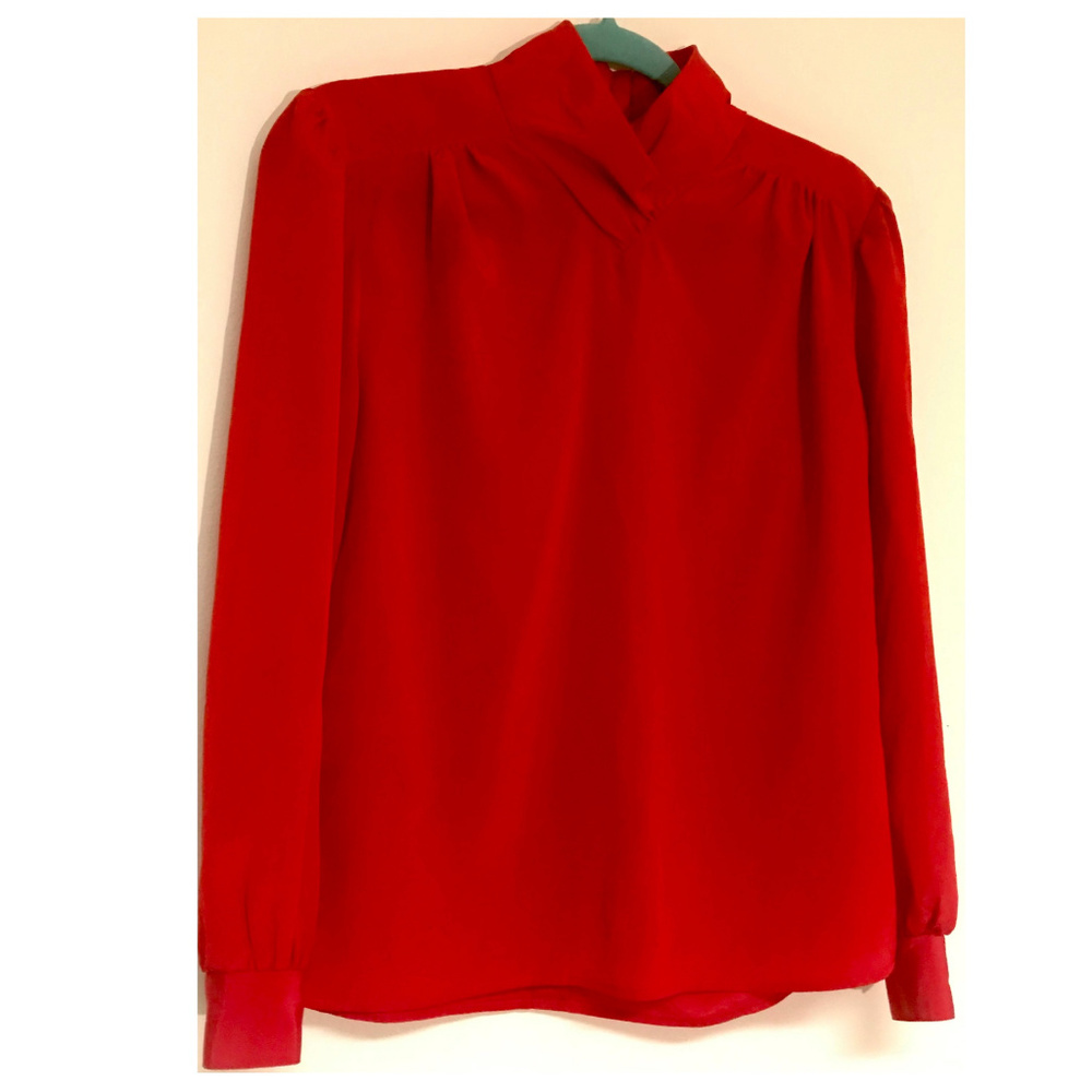 CITY GIRL STYLED IN CALIFORNIA  Red Blouse
